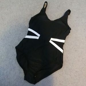NWT One Piece Bathingsuit
